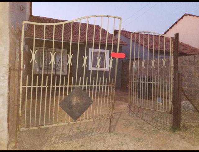 2 BEDROOM HOUSE FOR SALE IN LUFHERENG